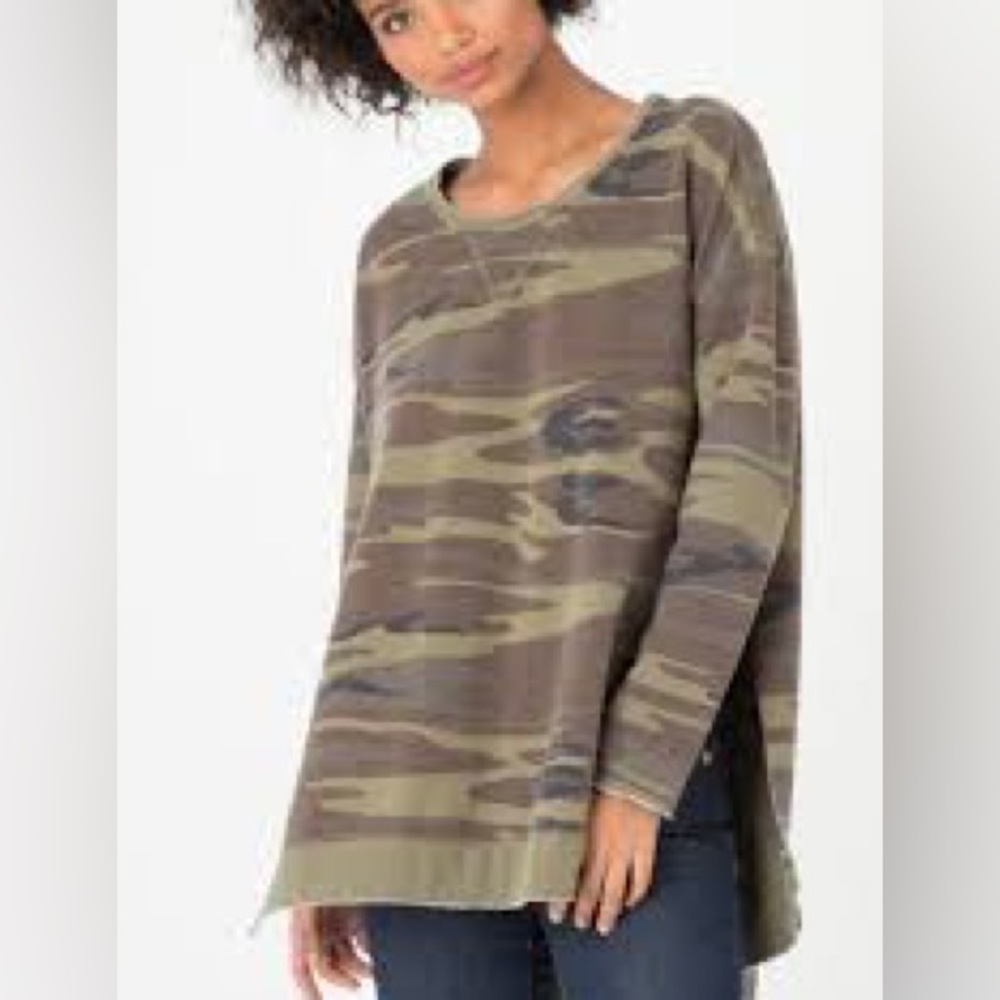 Z supply Camo Weekender - xs
